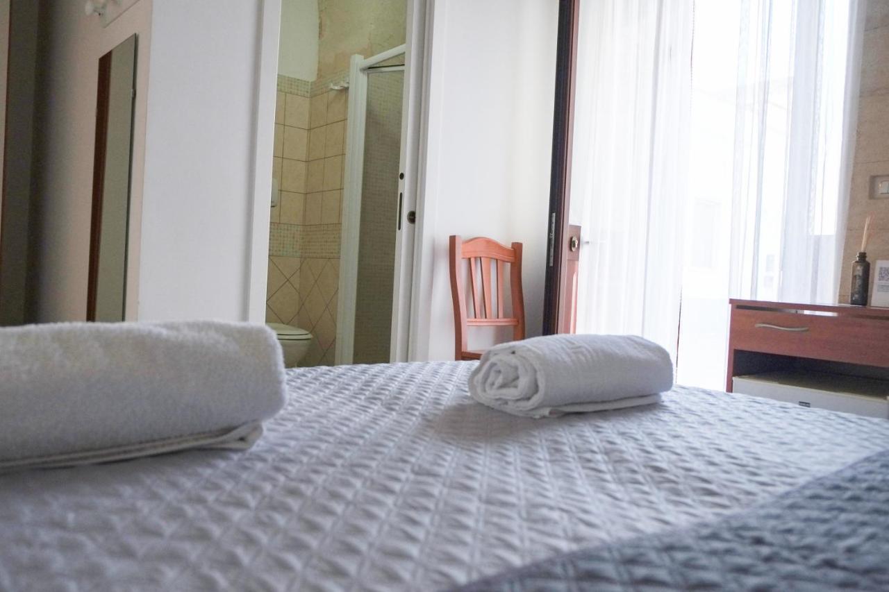 Largo Imperiali B&B Avetrana Extérieur photo